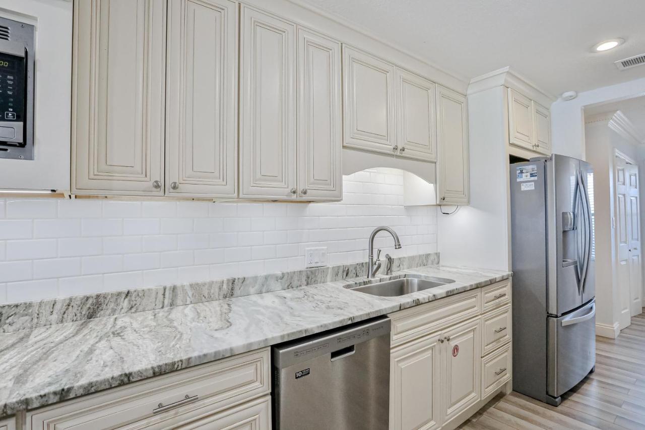 Captain'S Quarters At Green Reef Townhomes Дестин Екстериор снимка
